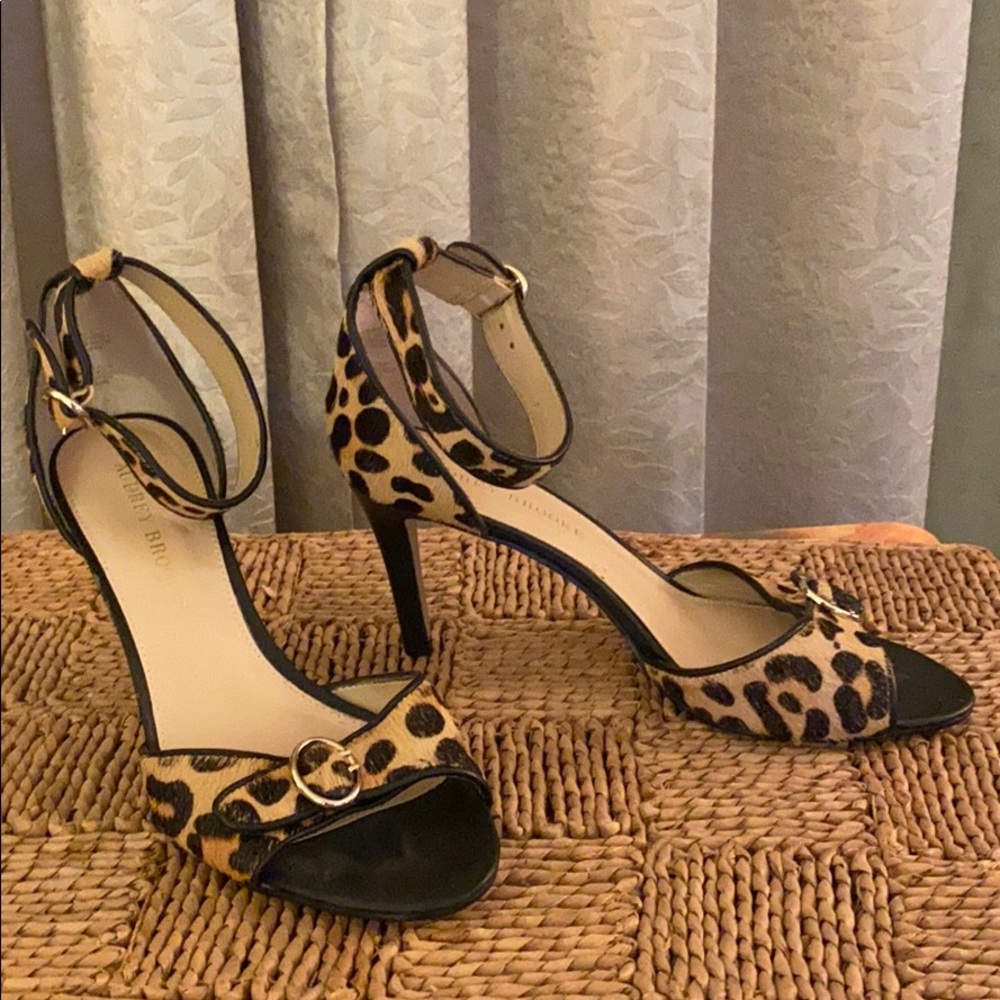 Audrey Brooke Cheetah print FurLeather Heels 7.5